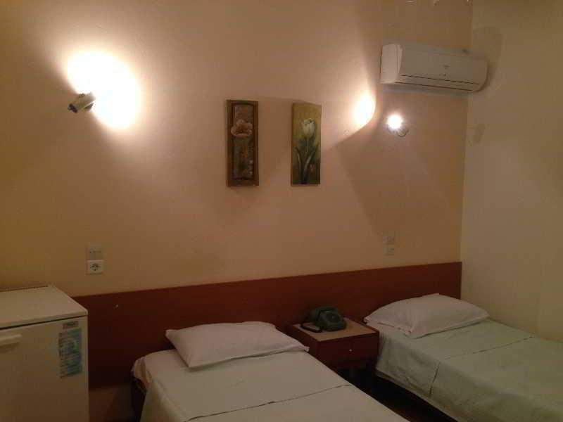 Noufara Hotel Kamena Vourla Buitenkant foto