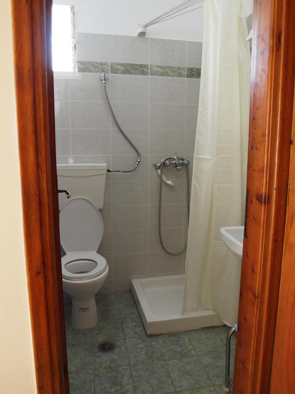 Noufara Hotel Kamena Vourla Buitenkant foto