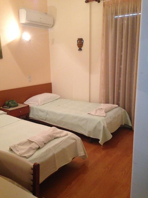 Noufara Hotel Kamena Vourla Buitenkant foto
