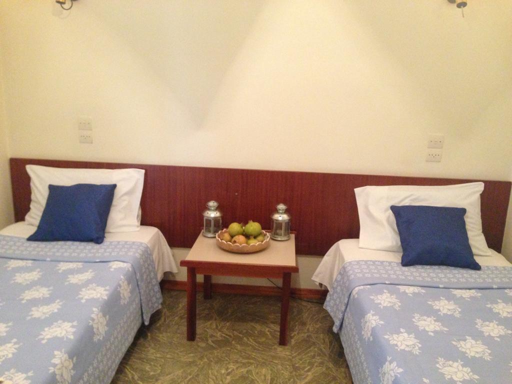 Noufara Hotel Kamena Vourla Kamer foto