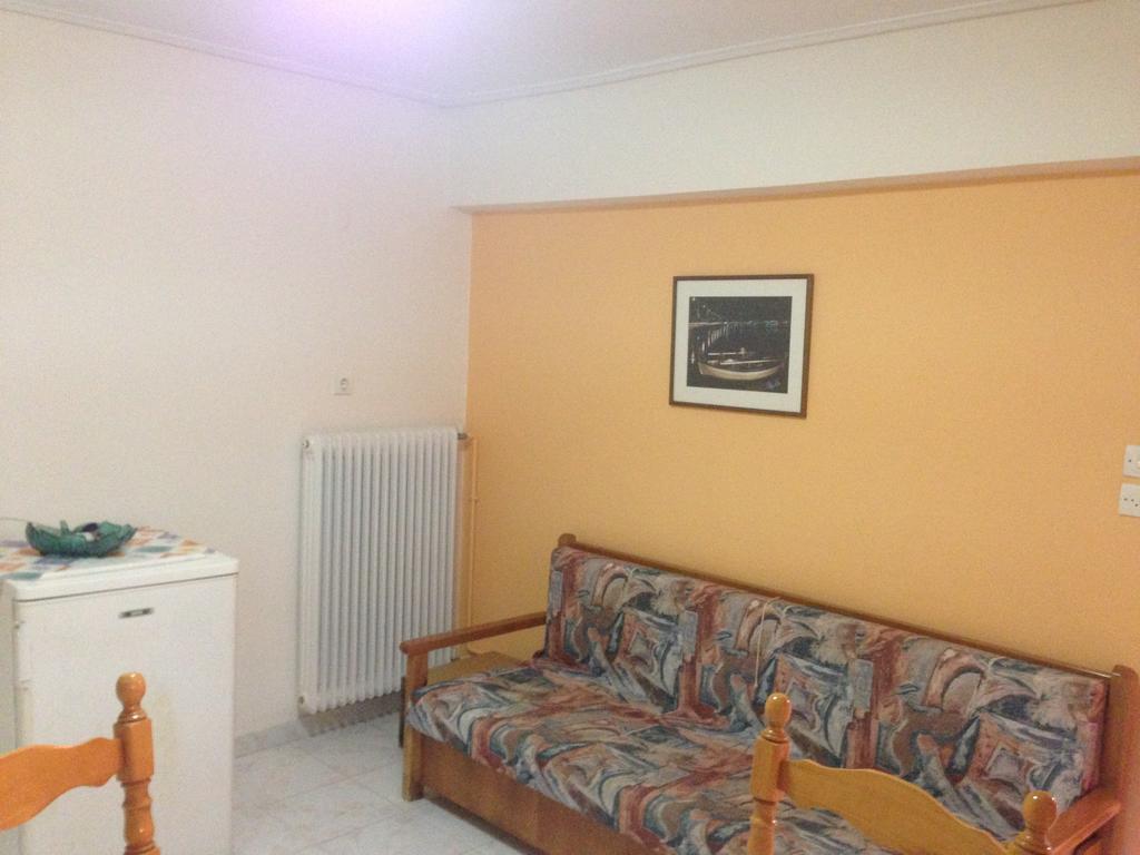 Noufara Hotel Kamena Vourla Kamer foto