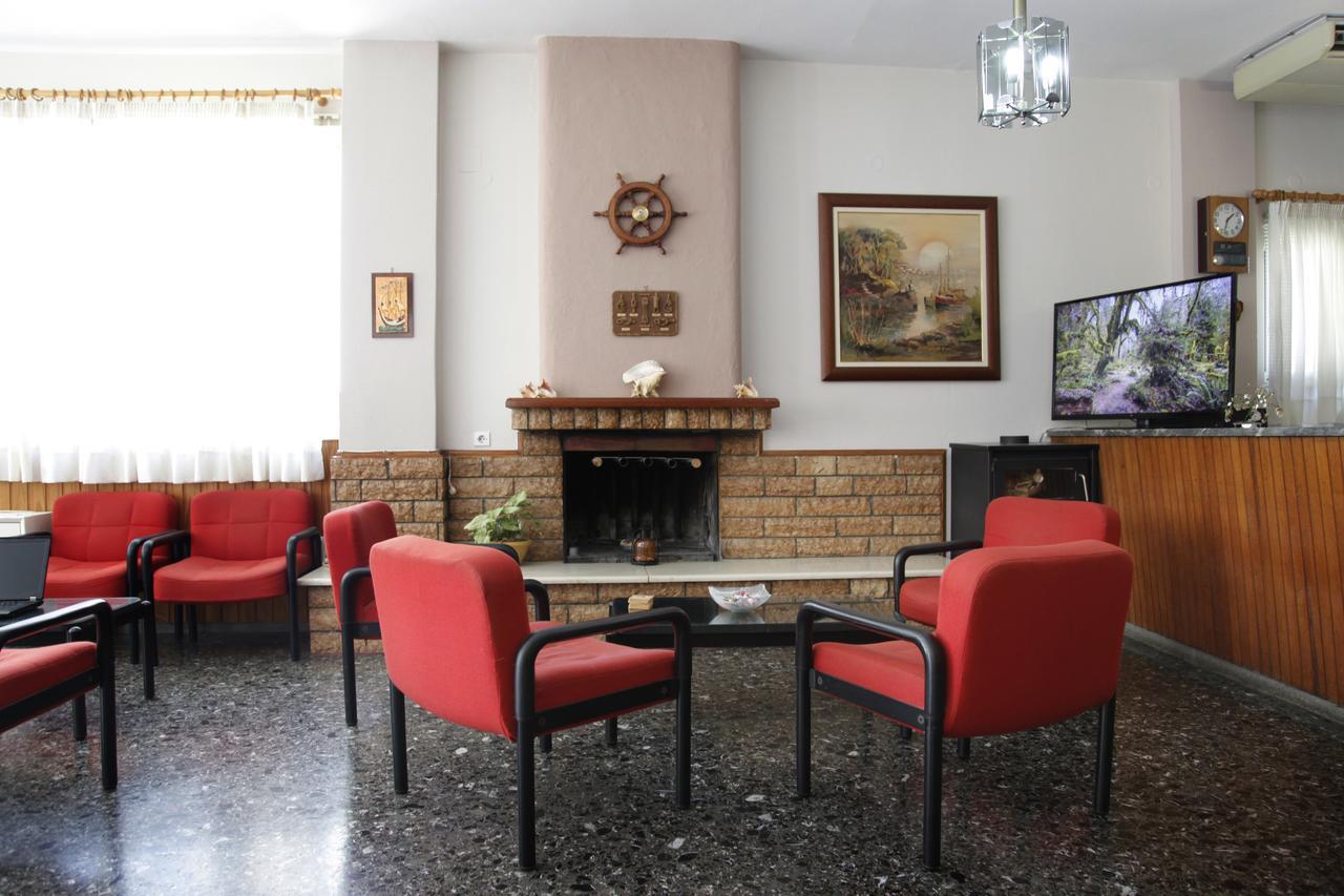 Noufara Hotel Kamena Vourla Buitenkant foto